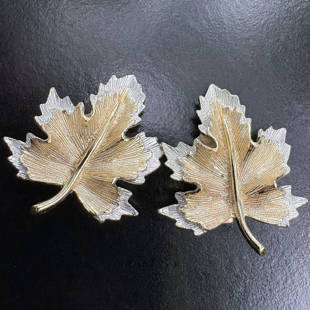 Vintage Sarah Cov Silver & Gold Tone Maple Leaf Leaves Clip on Earrings Signed
